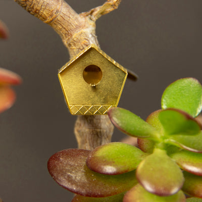  Tiny Birdhouse - piepklein messing vogelhuisje voor je plant_0